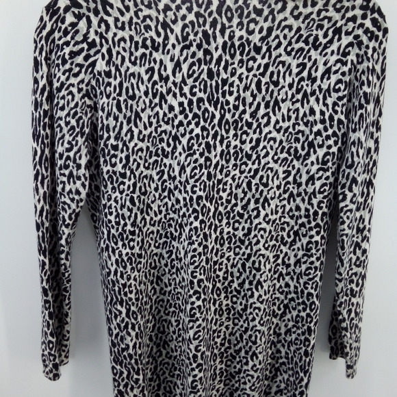 Zara Knit Snow Leopard Top Small V-Neck Ribbed Hem - Picture 5 of 9